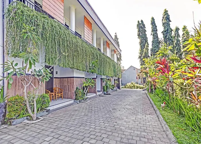Oyo 90400 Roommate 2*
