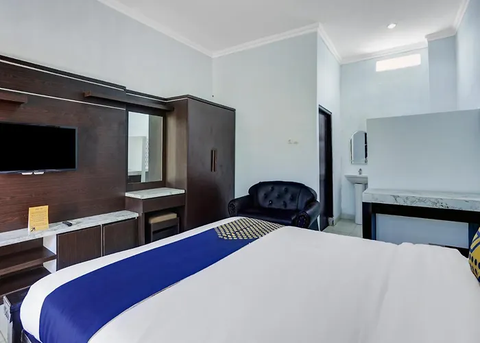 Oyo 90400 Roommate 2*
